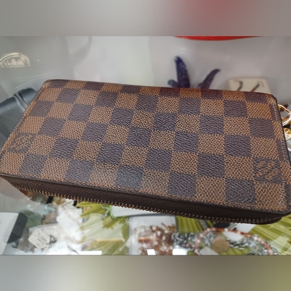 $500 Auth Louis Vuiitton Damier Ebene Zipper Wallet. Luxury ,Designer. Cheap a - Picture 4 of 7
